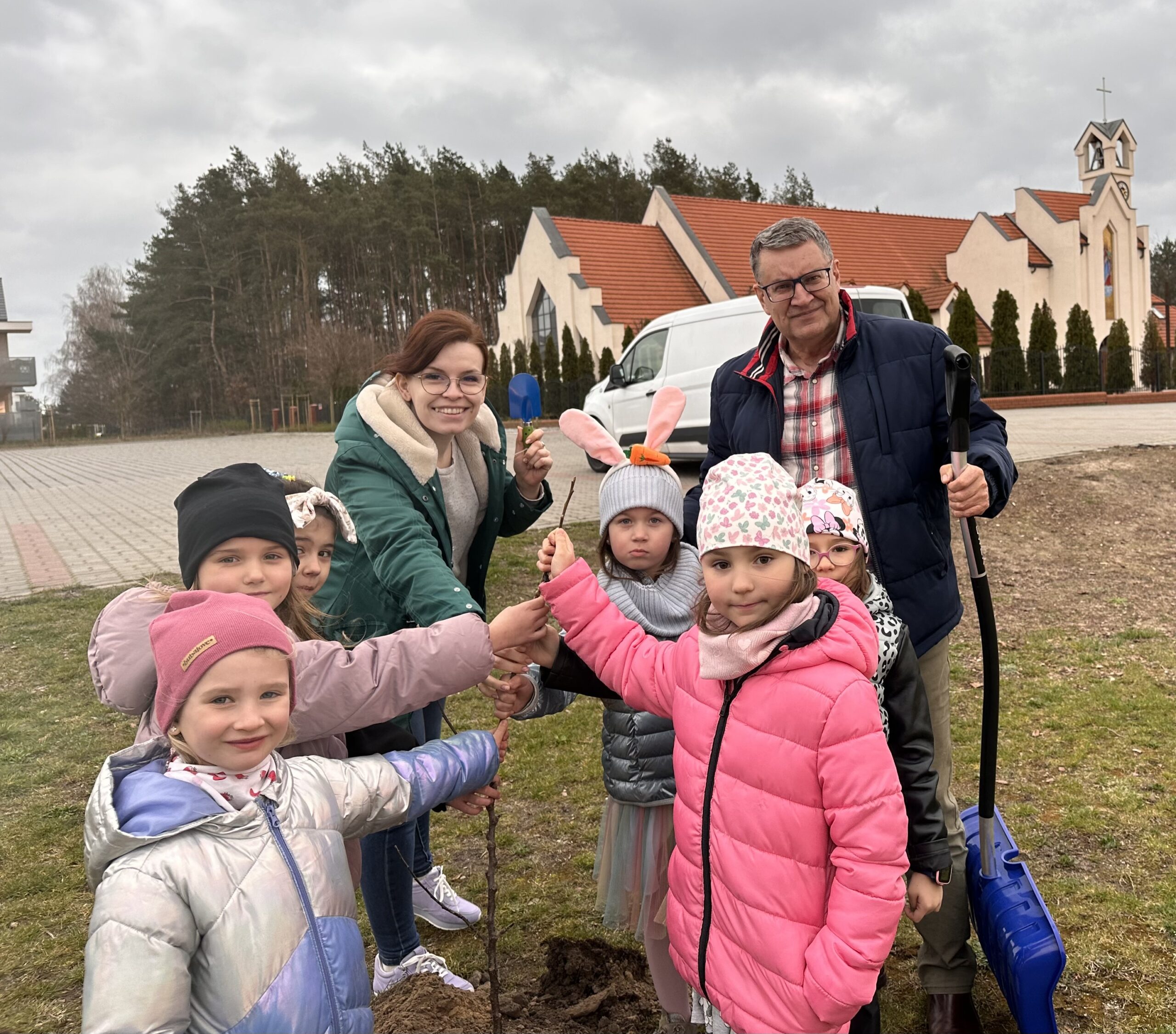 Read more about the article Adoptujemy jabłonie w Niemczu